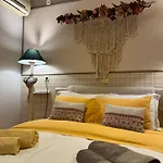 22 La Maisonette Karpenísion