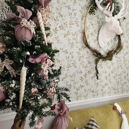 22 La Maisonette * Karpenísion